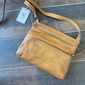 NWT Hobo Cassie in Honey
